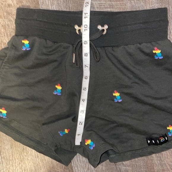 Disney Pride Rainbow Mickey Mouse Gray Shorts size XS - Picture 13 of 14